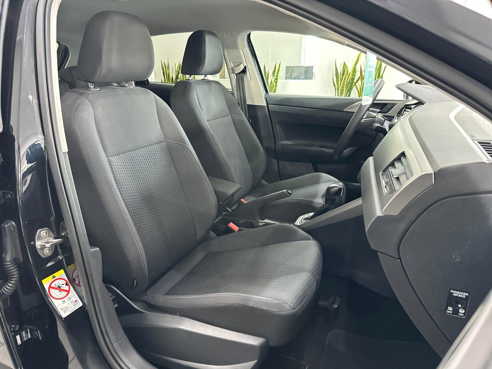 Volkswagen Polo VI 1.0 TSI Automatik - Samsaru's Car Outlet