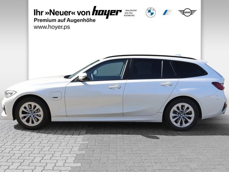 BMW 330e Touring Advantage - Samsaru's Car Outlet