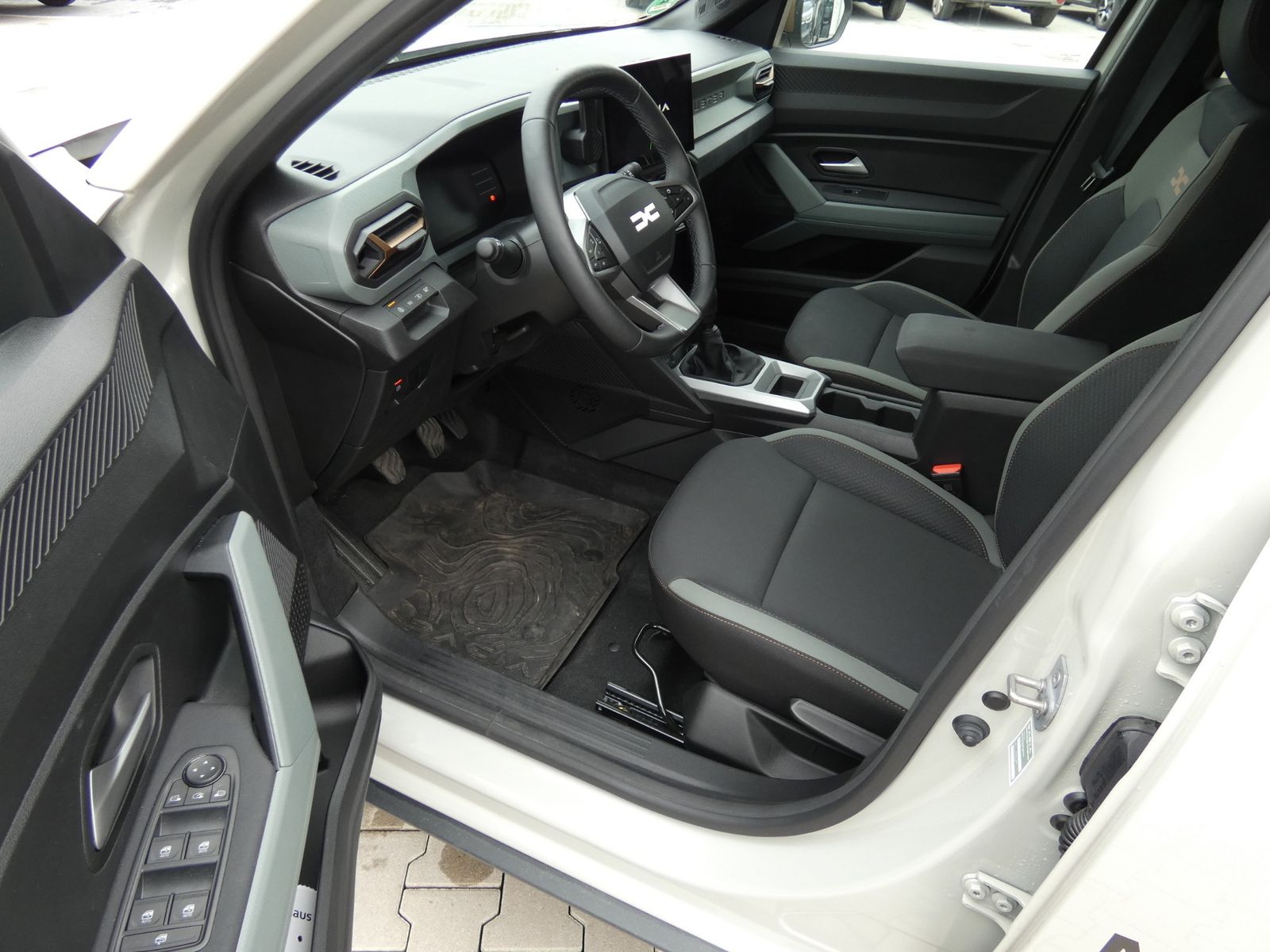 Dacia Duster Extreme TCe 130 - Samsaru's Car Outlet