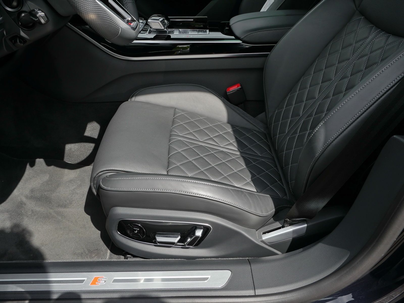 Audi A8 50 TDI quattro - Samsaru's Car Outlet