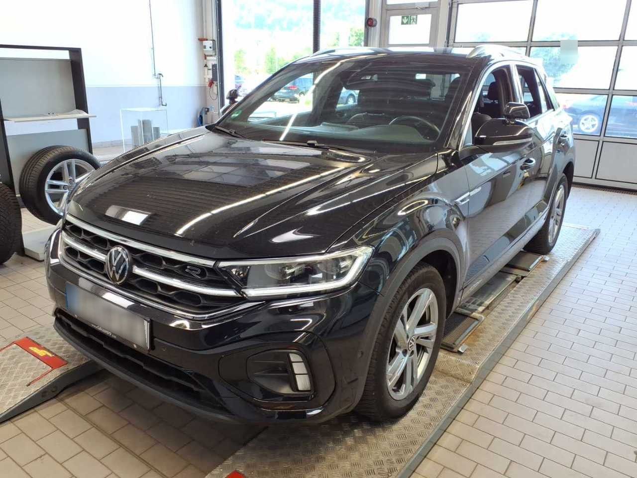 Volkswagen T-ROC R-Line 2.0TDI - Samsaru's Car Outlet