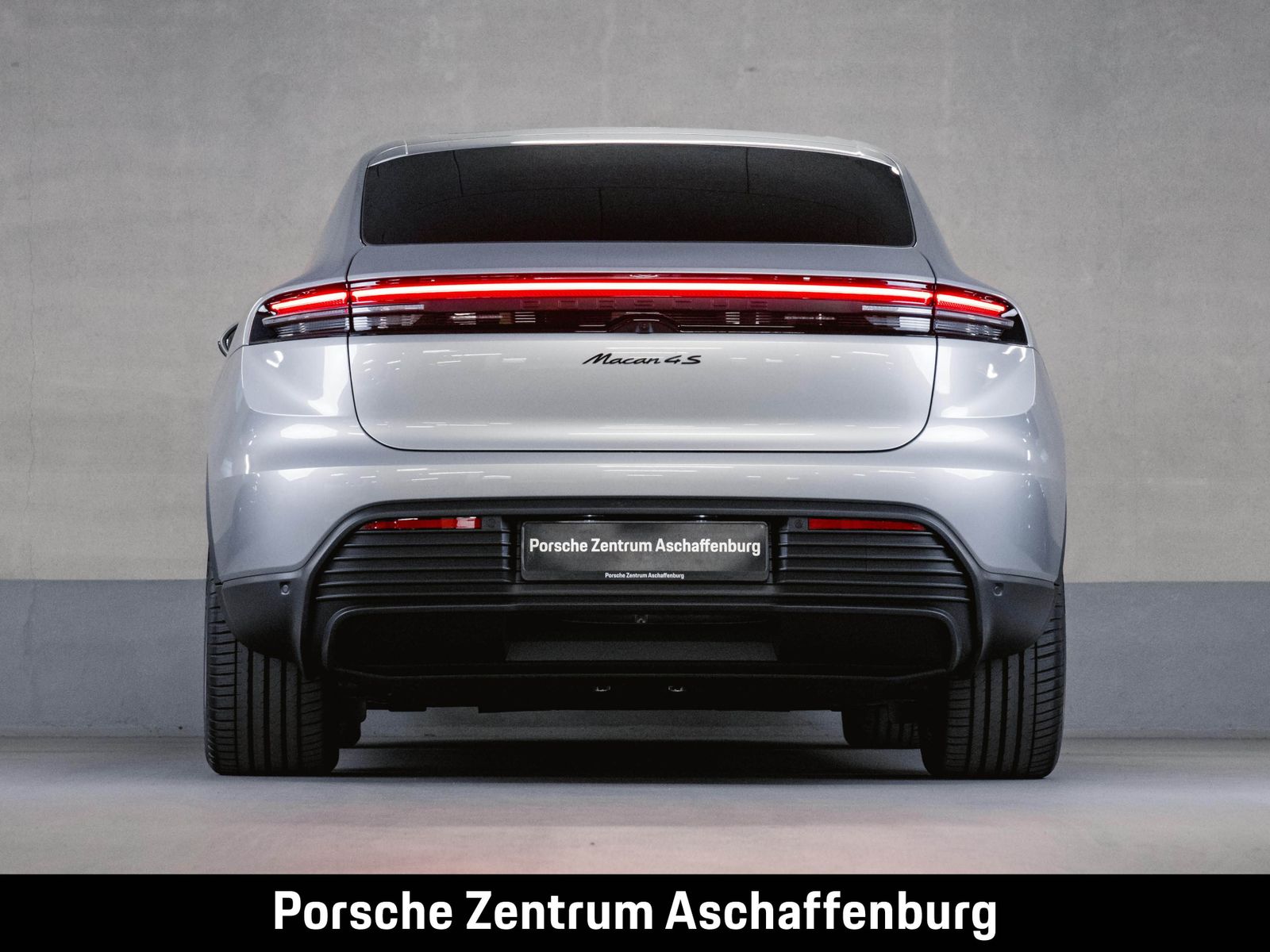 Porsche Macan 4S Electric Sport Chrono Panoramadach