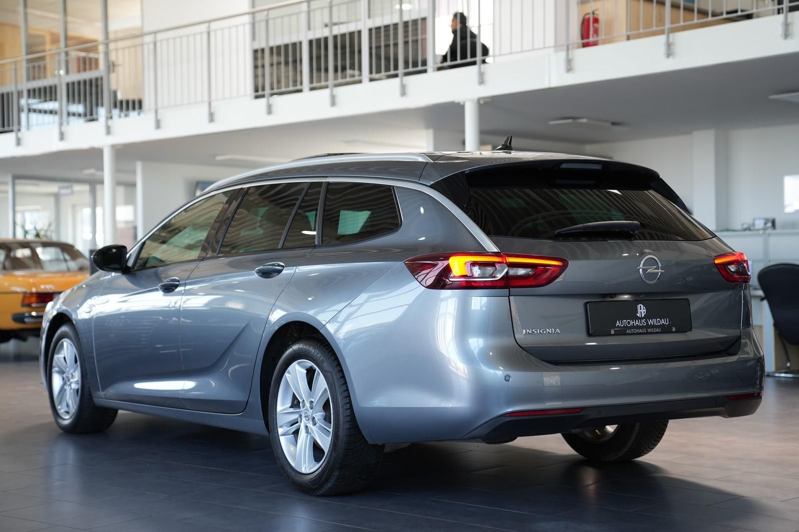 Opel Insignia B Sports Tourer Elegance - Samsaru's Car Outlet