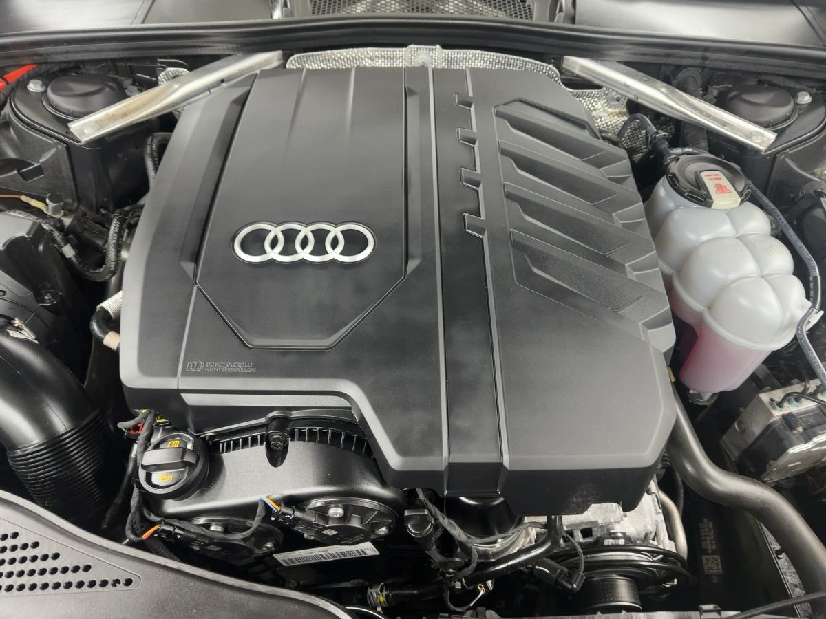 Audi A4 allroad qua. 45 TFSI AHK Matrix Pano STH