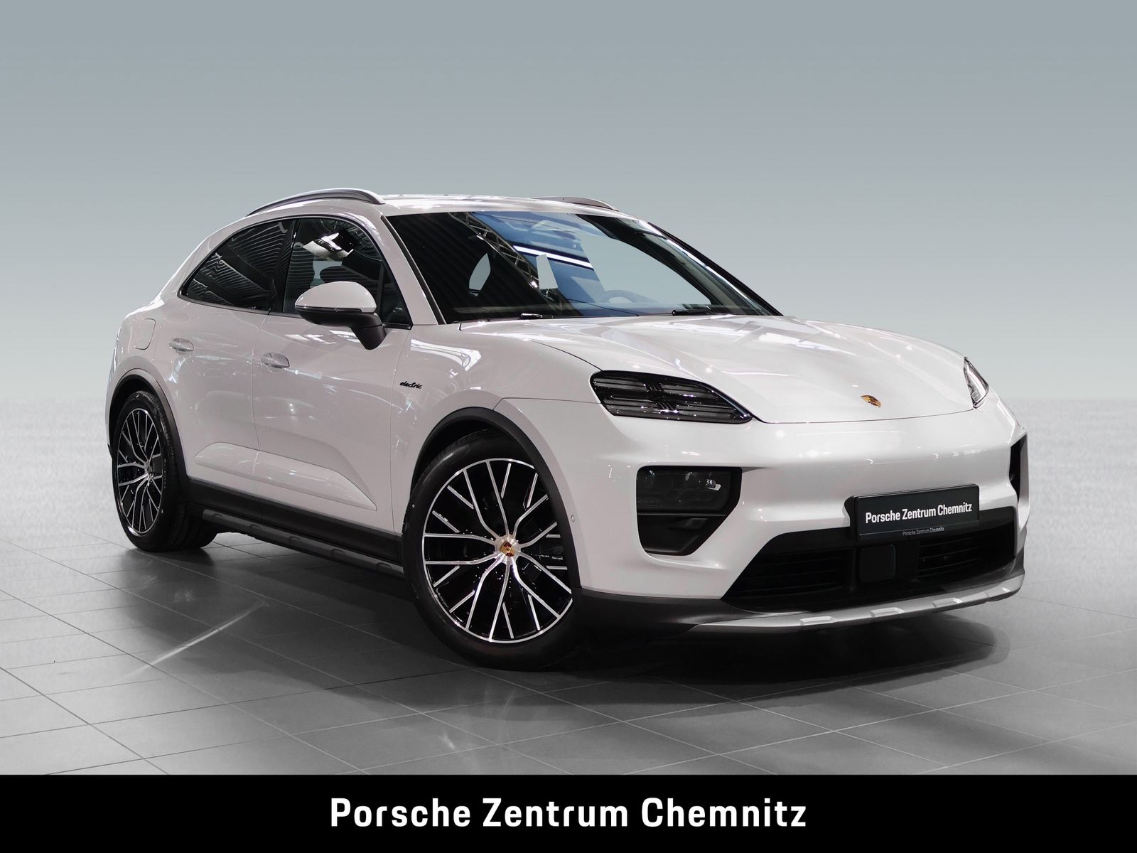 Porsche Macan 4 Electric BEV!;Pano;Luft;BOSE