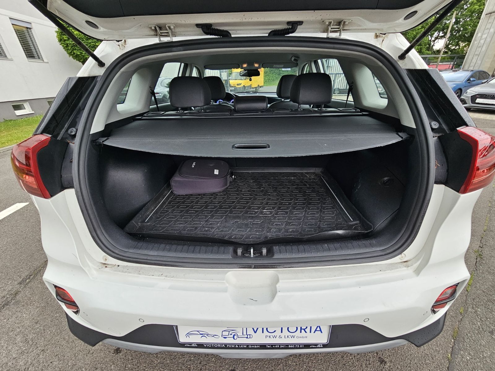 Kia Niro Vision Plug-in Hybrid - Samsaru's Car Outlet
