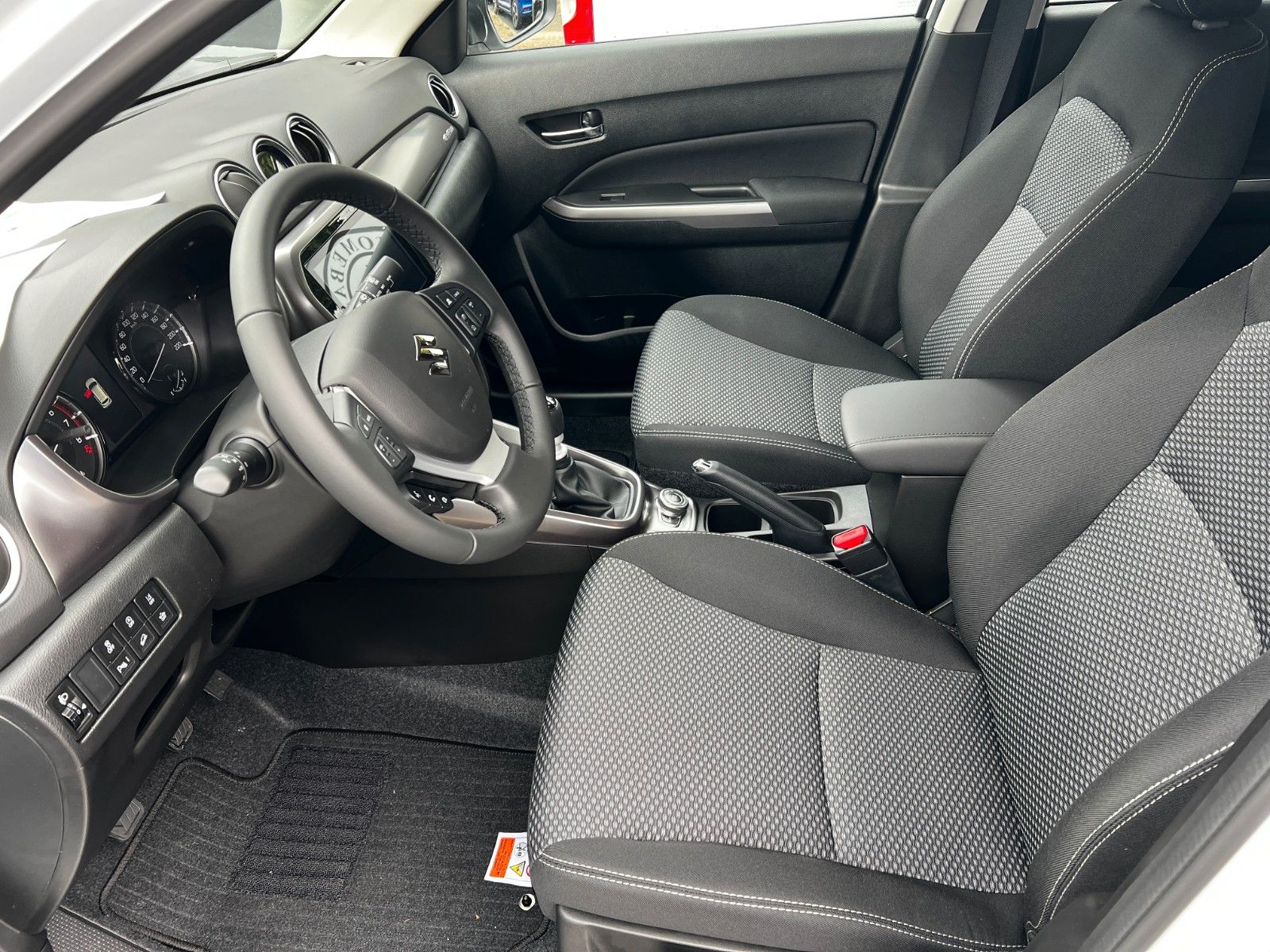 Suzuki Vitara 1.4 BOOSTERJET Hybrid Comfort Allgrip - Samsaru's Car Outlet