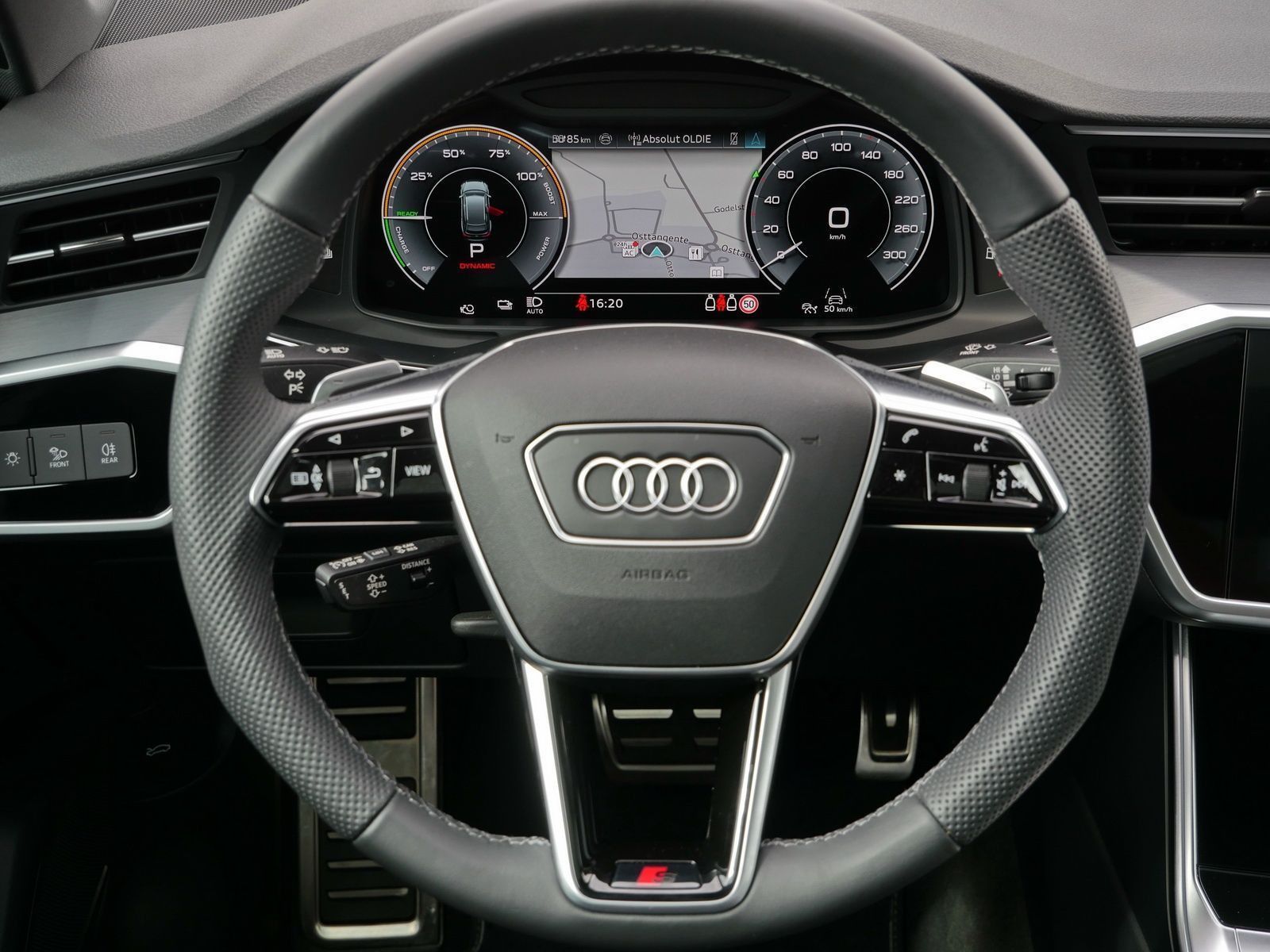 Audi A6 Avant 55 TFSI e qu. S line - Samsaru's Car Outlet