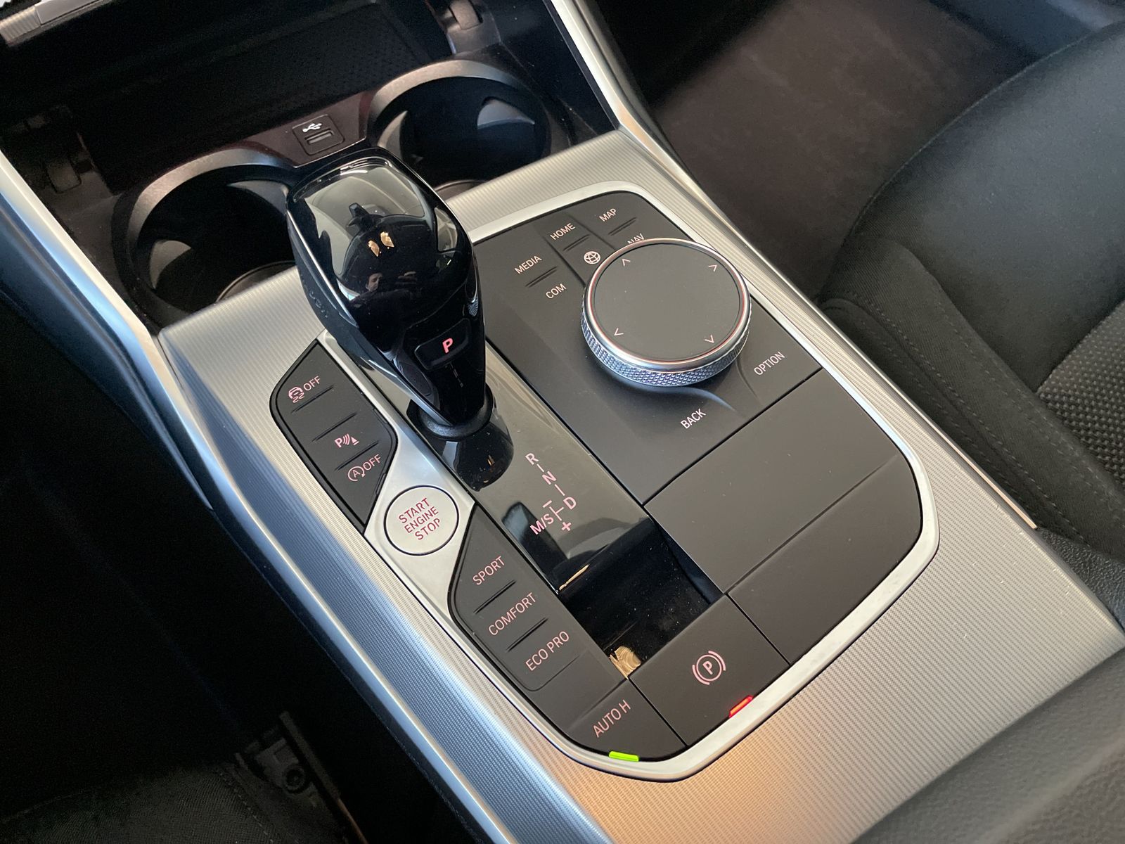 BMW 320i Touring - Samsaru's Car Outlet
