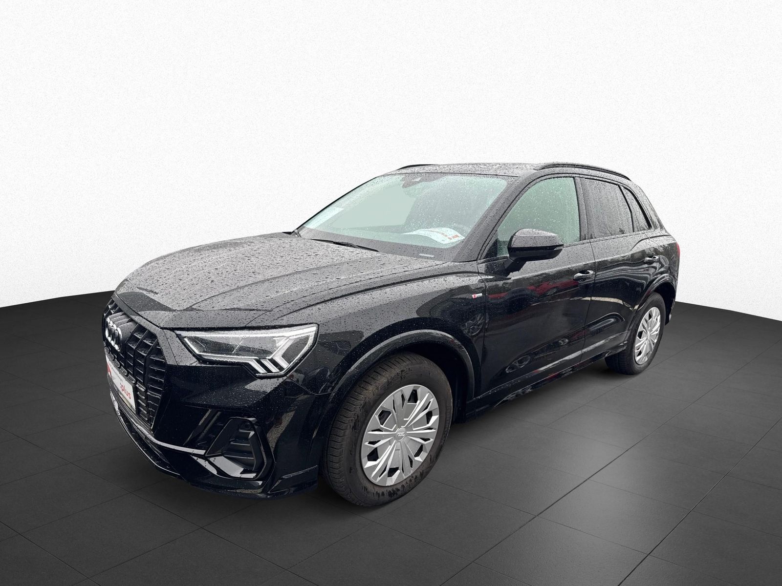 Audi Q3 45 TFSI quattro S line - Samsaru's Car Outlet