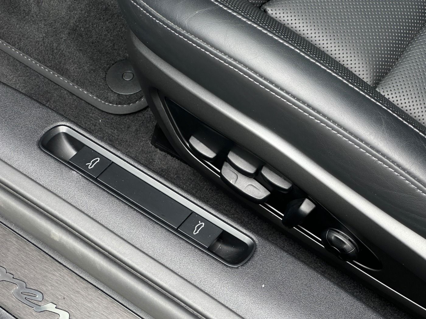 Porsche 992 911 Carrera 4 GTS BOSE 360° Sportsitze