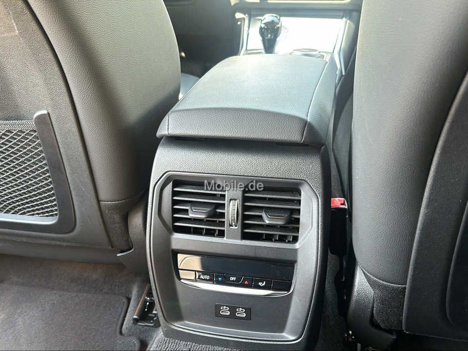 BMW 330e Touring Sport Line Automatic - Samsaru's Car Outlet