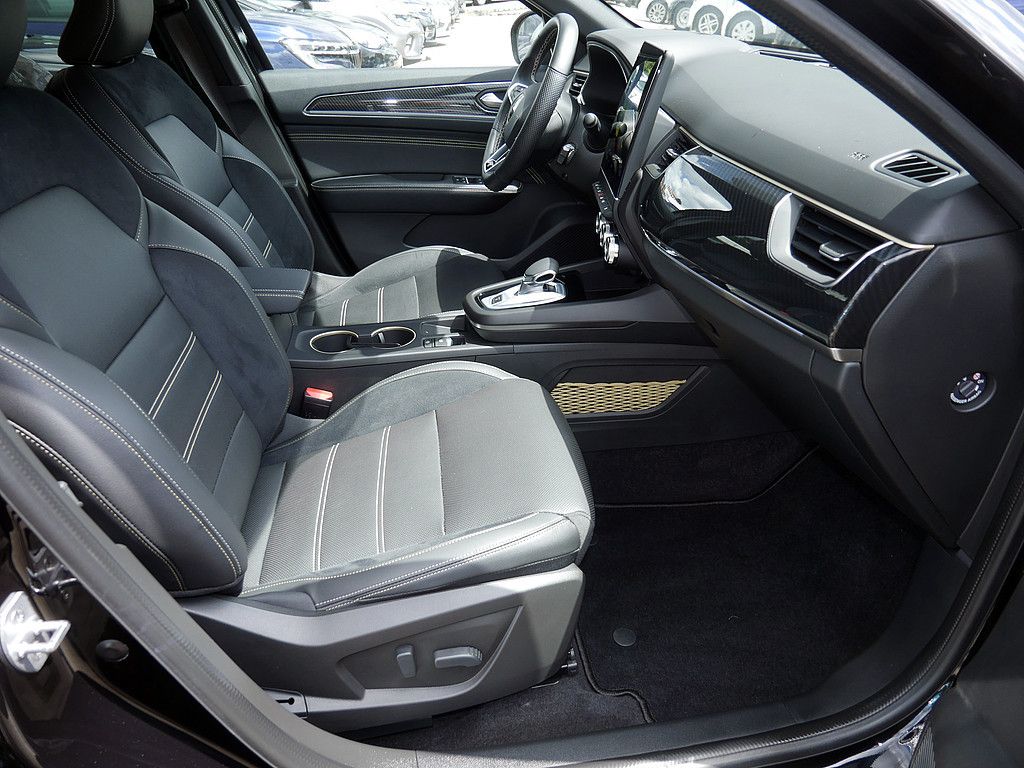 Renault Arkana Engineered E-Tech 145 - Samsaru's Car Outlet