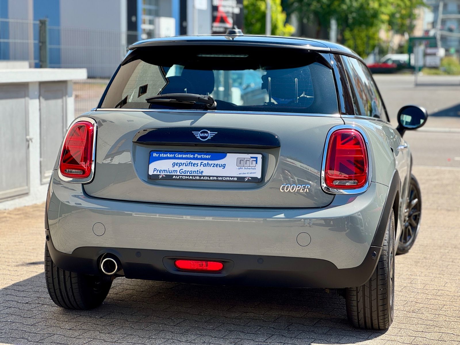 MINI COOPER 1.5 PEPPER - Samsaru's Car Outlet