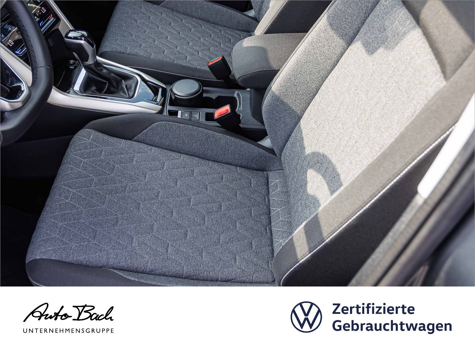 Volkswagen T-Roc 1.5 TSI MOVE DSG - Samsaru's Car Outlet