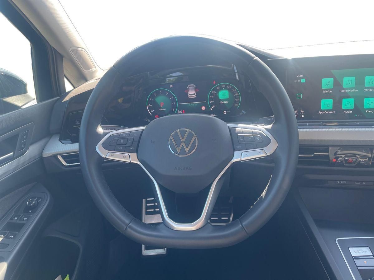 Volkswagen Golf VIII 1.5 eTSI DSG MOVE+ - Samsaru's Car Outlet