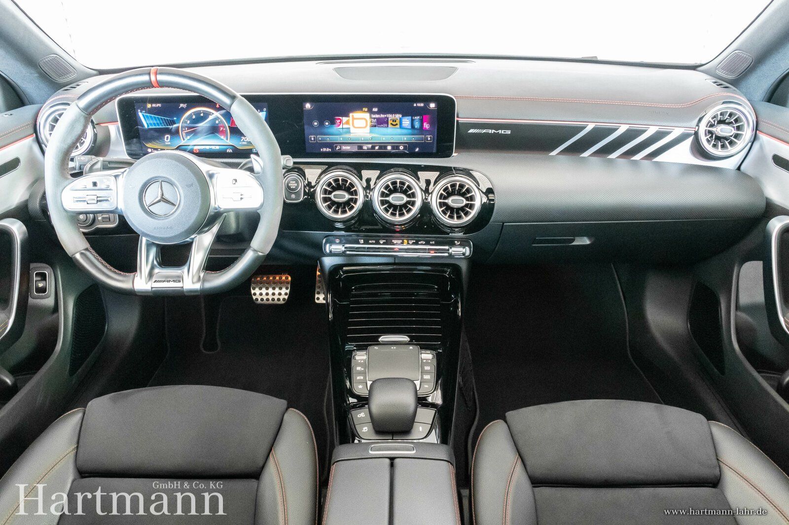 Mercedes-Benz CLA 35 4M AMG Coupé - Samsaru's Car Outlet