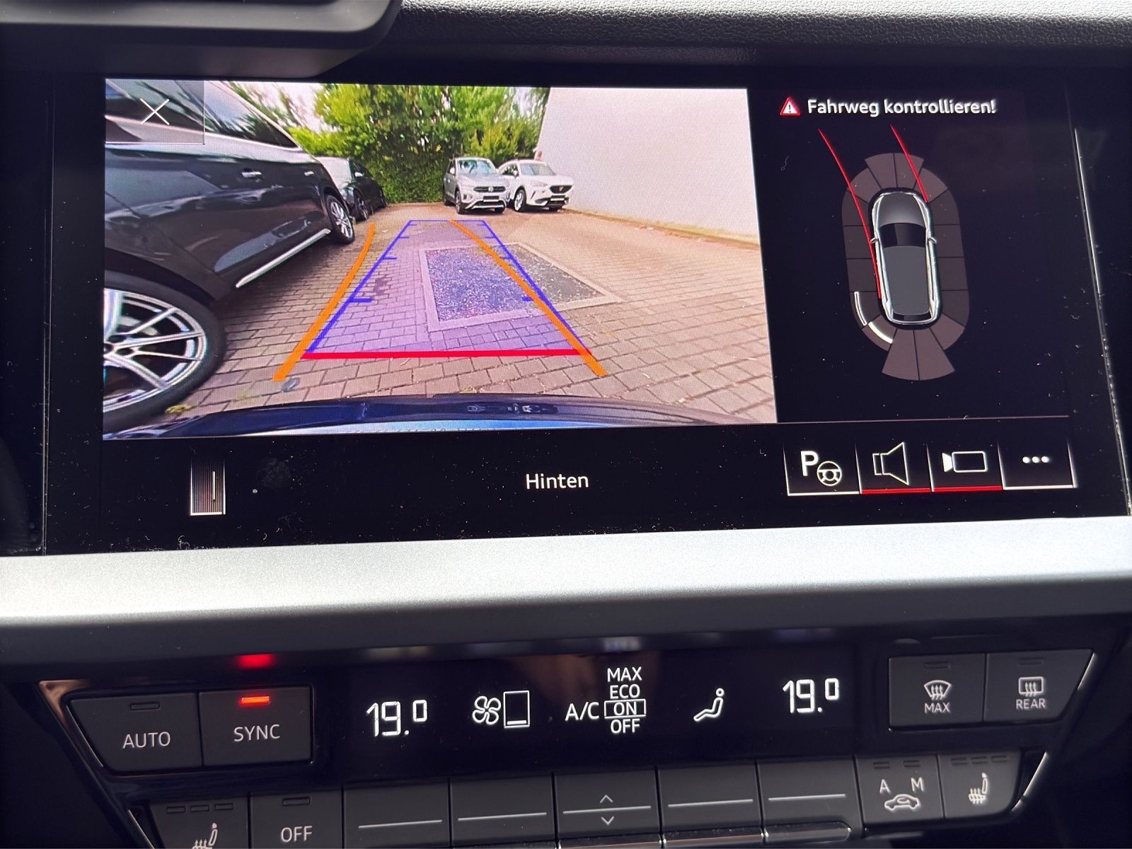 Audi A3 Sportback 35 TFSI ADVANCED - Samsaru's Car Outlet