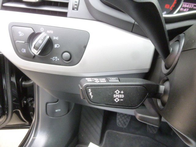 Audi A4 Avant 35 TFSI - Samsaru's Car Outlet