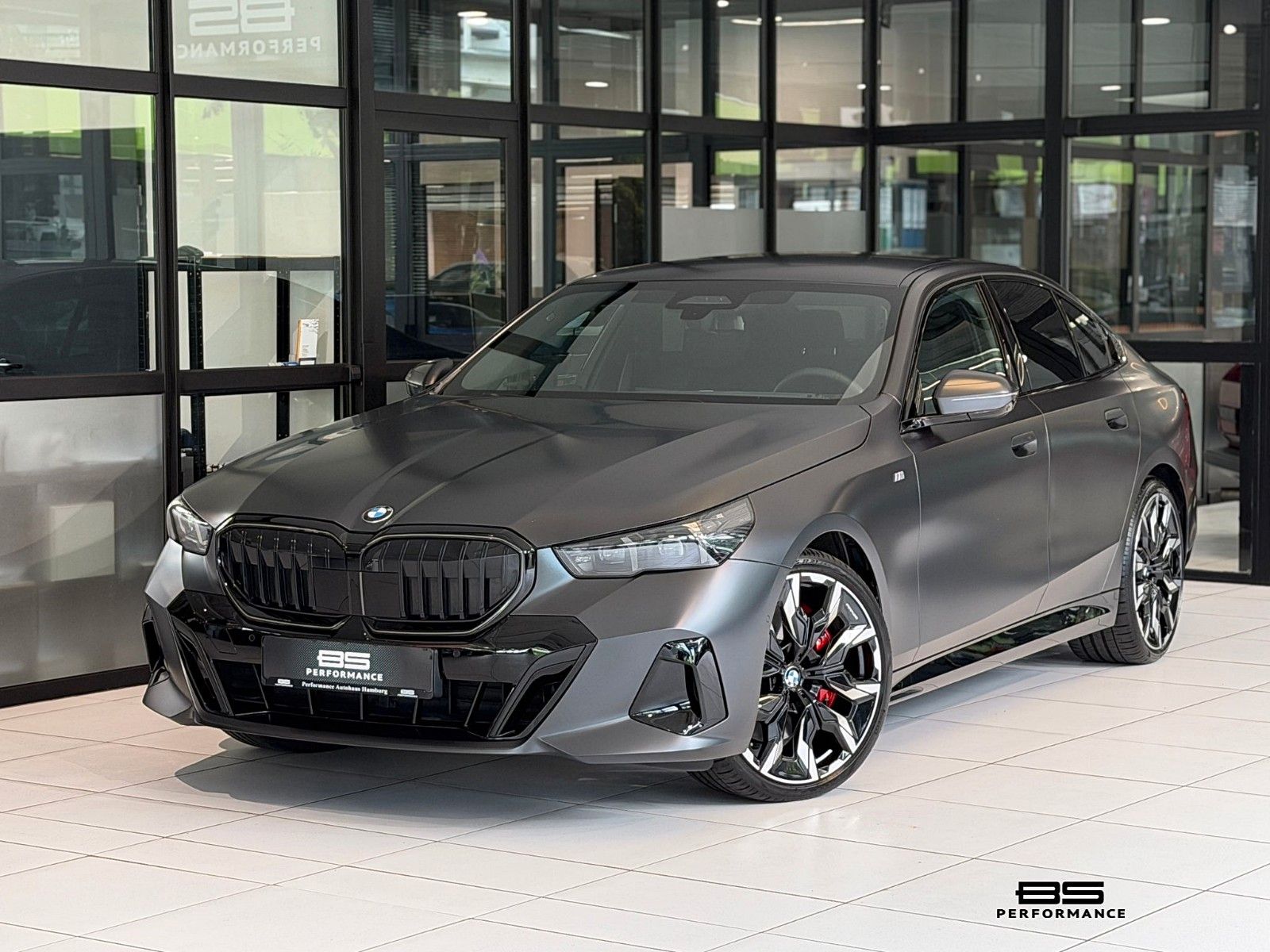 BMW 540d xD |M-SPORT-PRO-PAKET|INDIVIDUAL|HUD|B&W|
