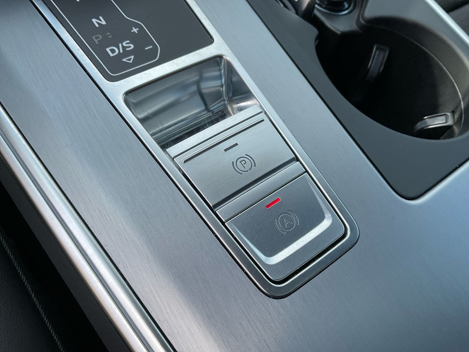 Audi A6 Avant 45 TFSI quattro S-line PANO AHK Carplay