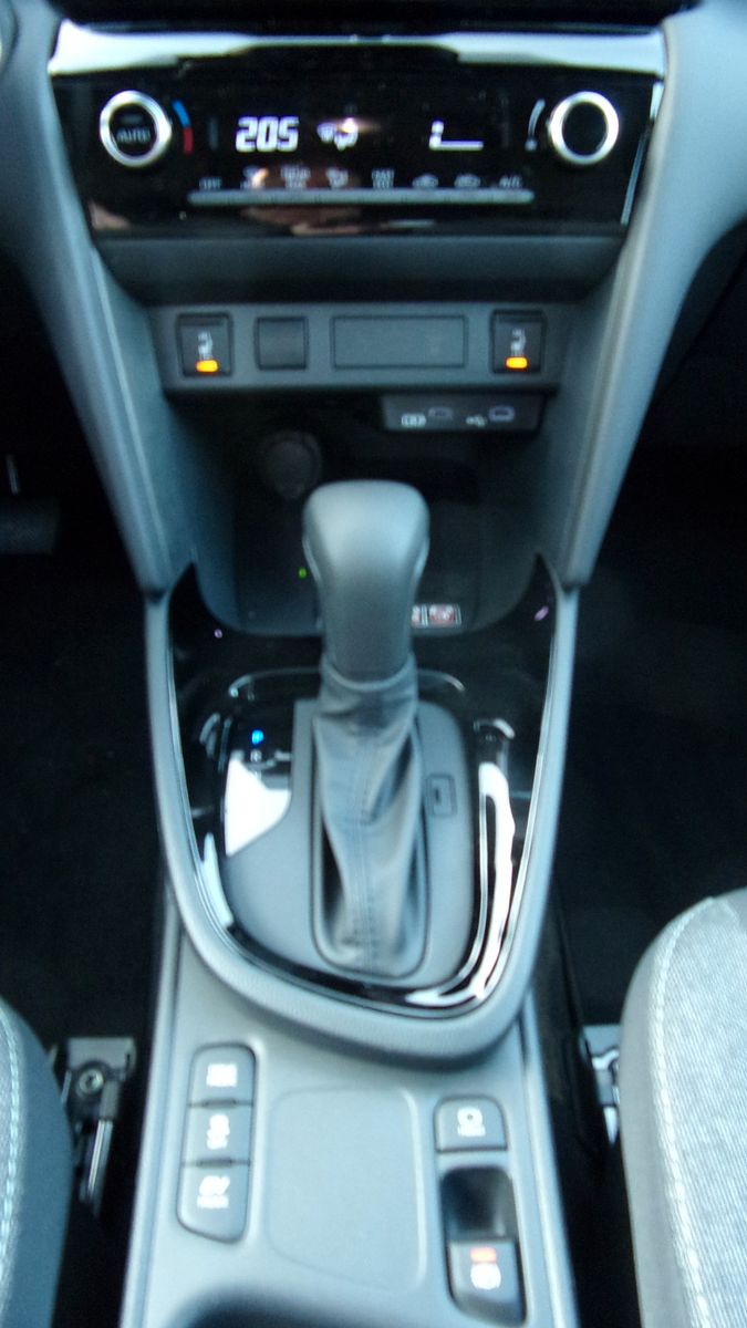 Toyota Yaris Cross 1,5-l-VVT-iE Teamplayer Safety P. V