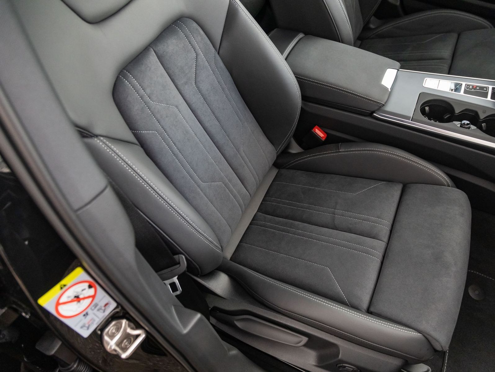 Audi A6 Avant S line 40TDI Stronic - Samsaru's Car Outlet