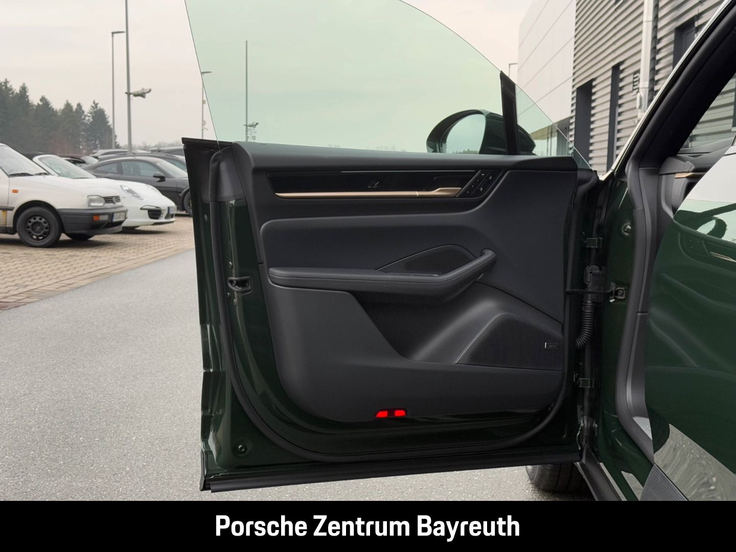 Porsche Macan 4S *AHV*MATRIX*INNO*LUFTFEDER.*HEADUP*BOSE