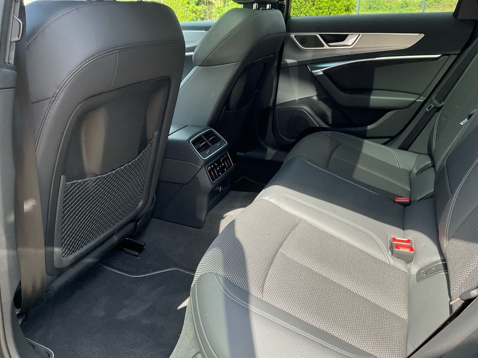 Audi A6 Avant 45 TFSI quattro S-line PANO AHK Carplay