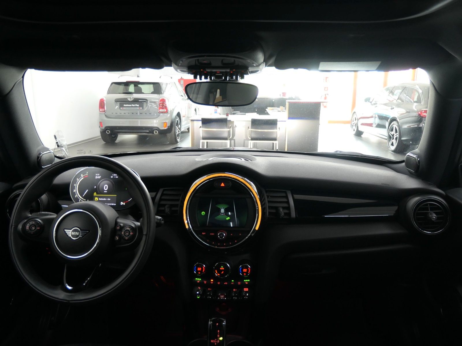 MINI Mini Cooper Aut. - Samsaru's Car Outlet