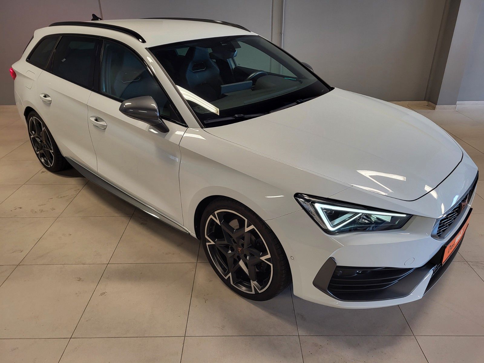 Cupra Leon VZ 2.0 TSI DSG 4Drive - Samsaru's Car Outlet