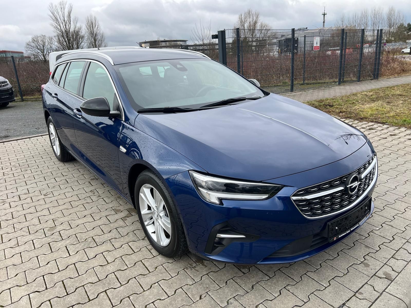 Opel Insignia 2.0 D Elegance Aut. - Samsaru's Car Outlet