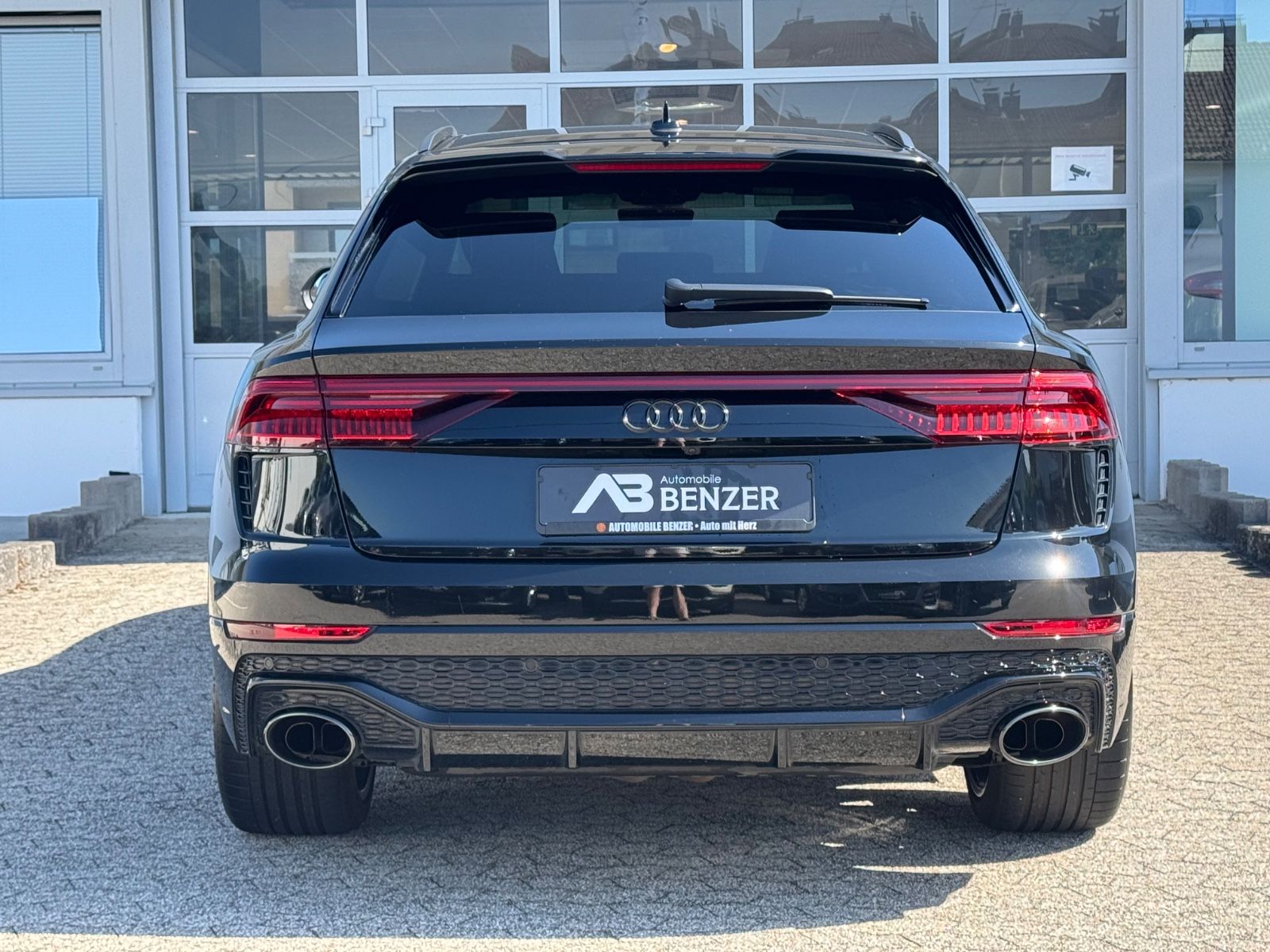 Audi RSQ8/HD-Matrix/PANO/AHK/23"/StdHeiz/BLACK/360°/