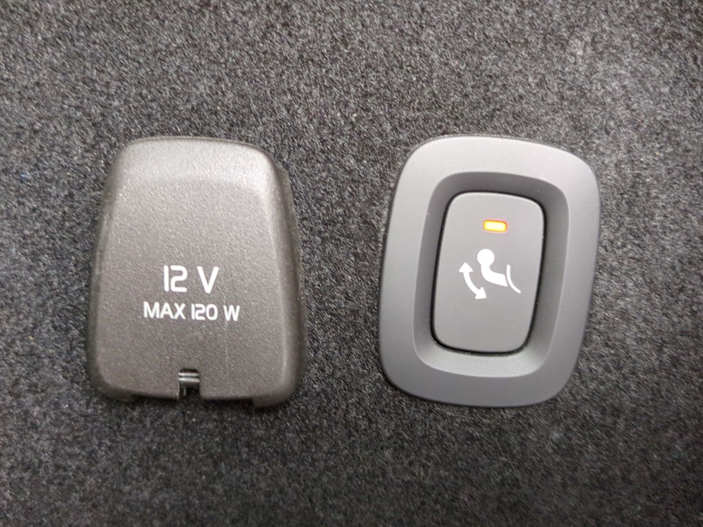 Volvo V60 Plus Dark Recharge Plug-In Hybrid AWD T6 Twi