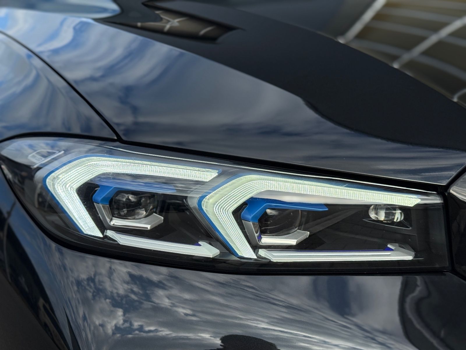 BMW 320 d xDrive M-SPORT FACELIFT AHK Innovation ACC