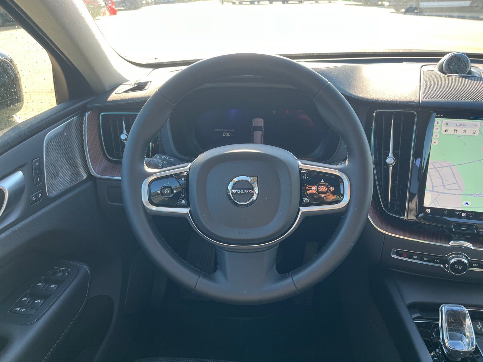 Volvo XC60 B5 AWD Ultimate Dark SHD+AHK+NAVI+360°K