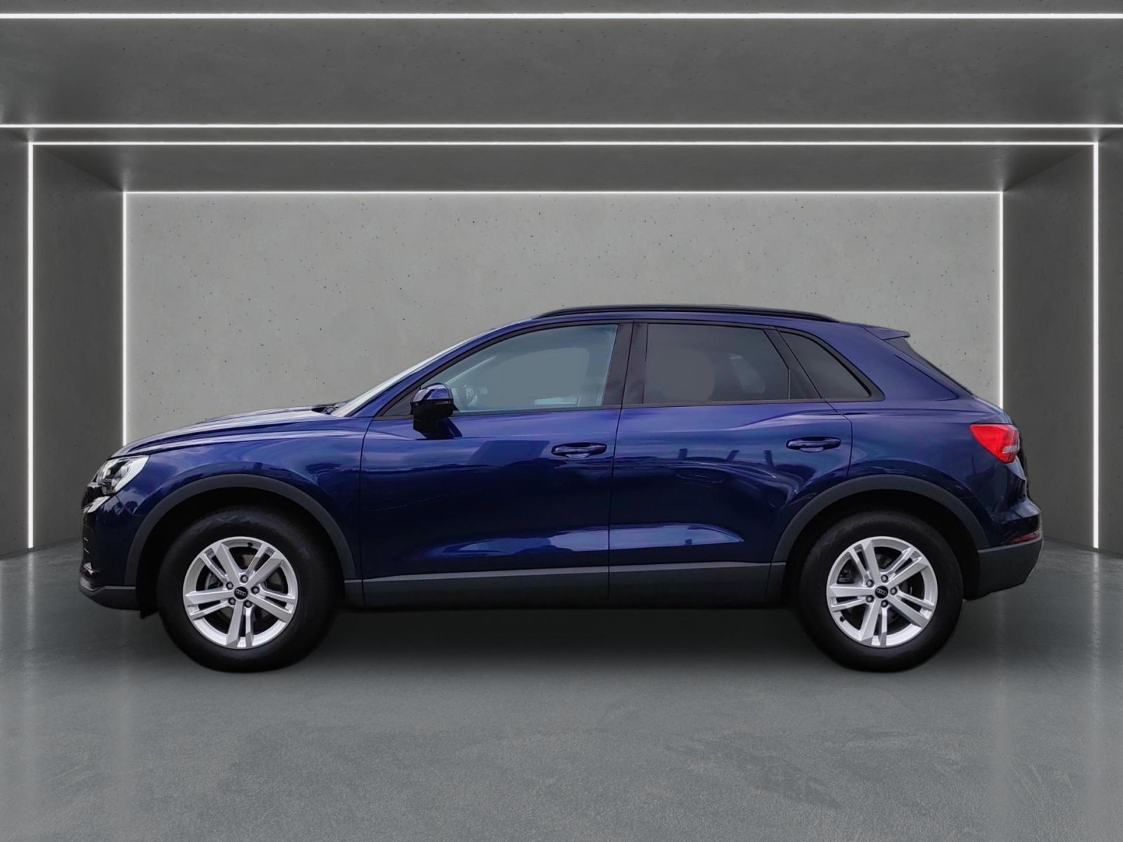 Audi Q3 35 TDI qu. S tronic - Samsaru's Car Outlet