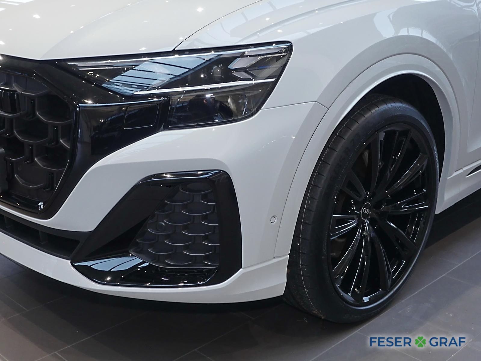 Audi Q8 50 TDI quattro S line - Samsaru's Car Outlet