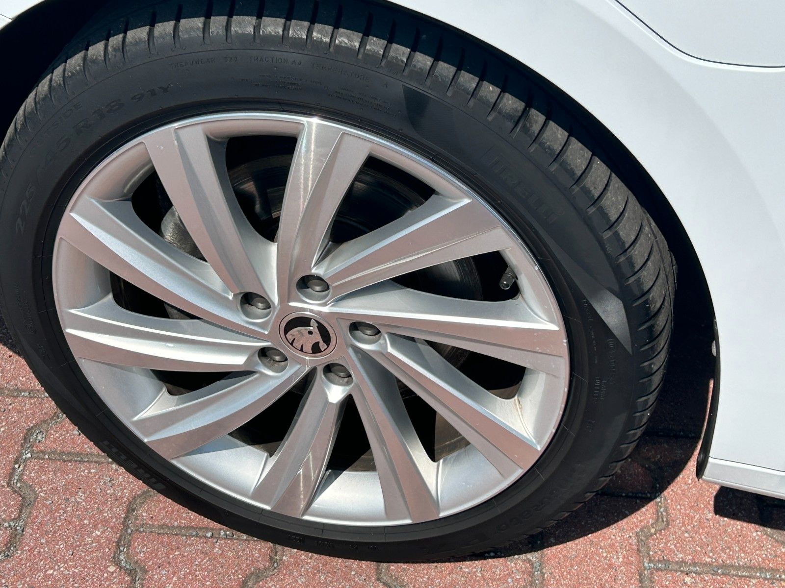 Skoda OCTAVIA Combi Style 1.4 TSI iV - Samsaru's Car Outlet