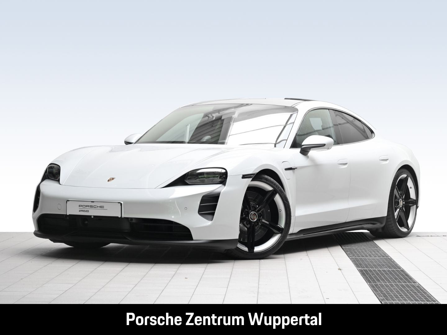 Porsche Taycan GTS Head-Up BOSE 21-Zoll Panoramadach