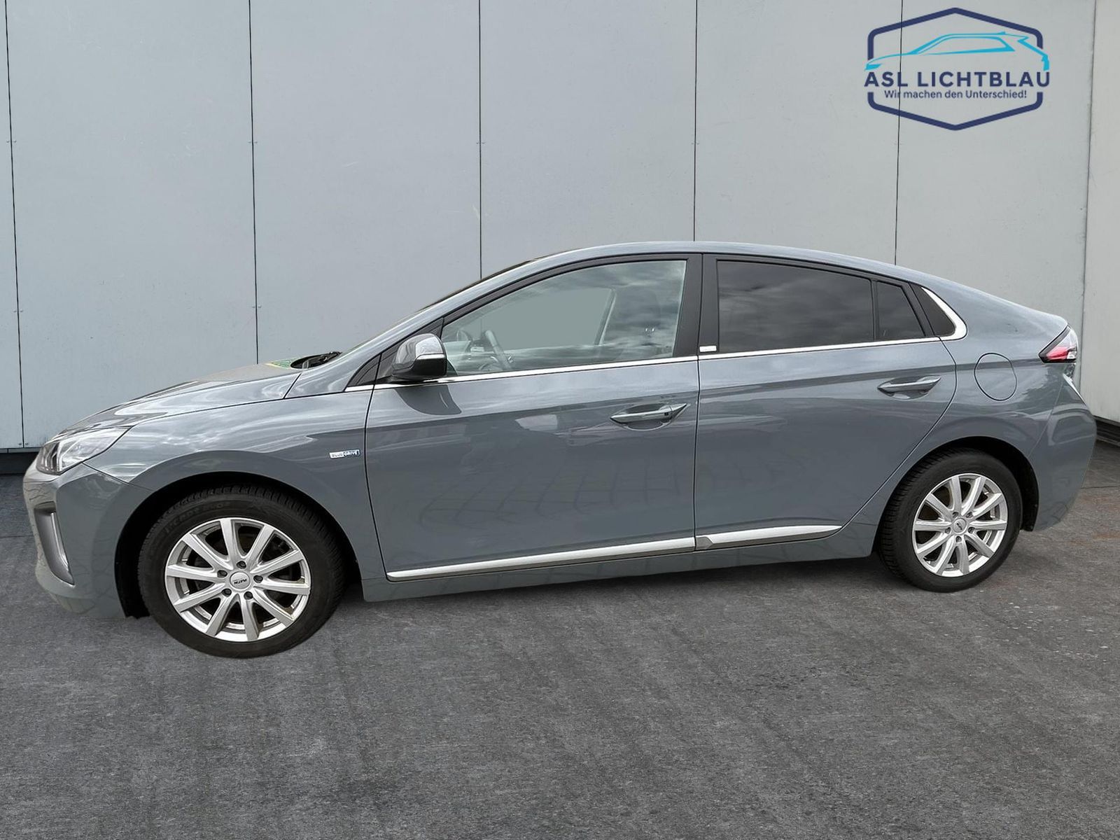 Hyundai IONIQ Facelift Hybrid STYLE - Samsaru's Car Outlet