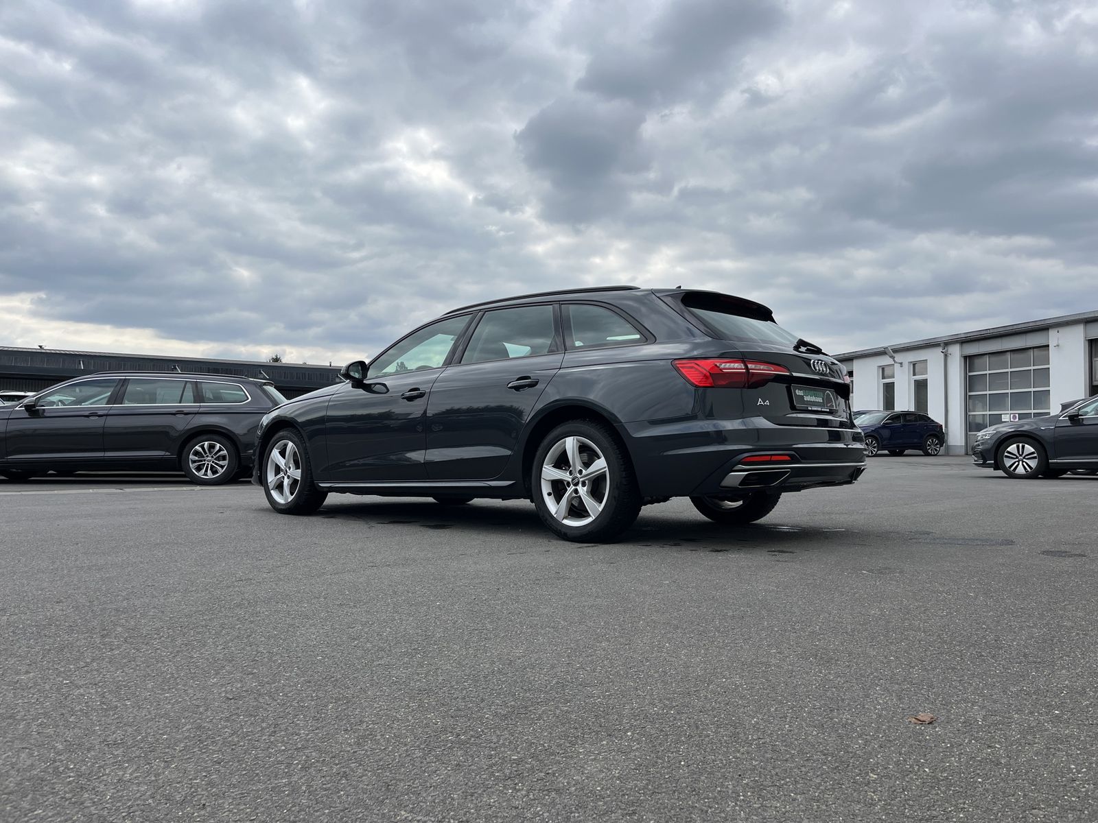 Audi A4 Avant 35 2.0 TDI S tronic advanced - Samsaru's Car Outlet