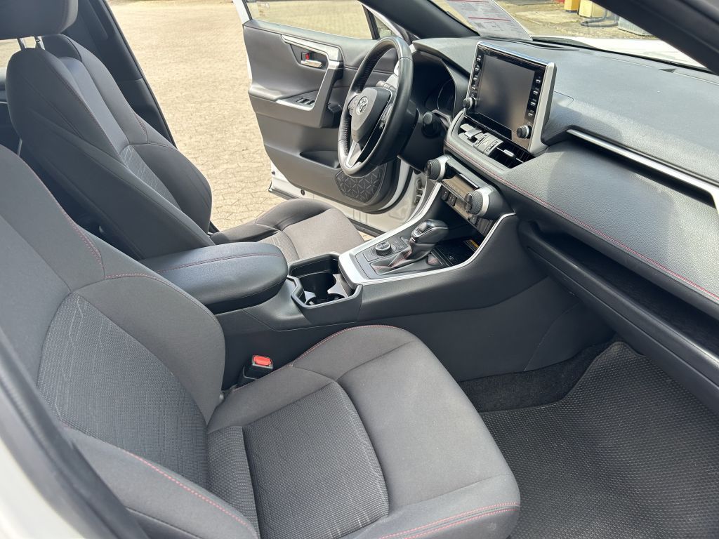 Toyota RAV 4 Plug-in-Hybrid - Samsaru's Car Outlet
