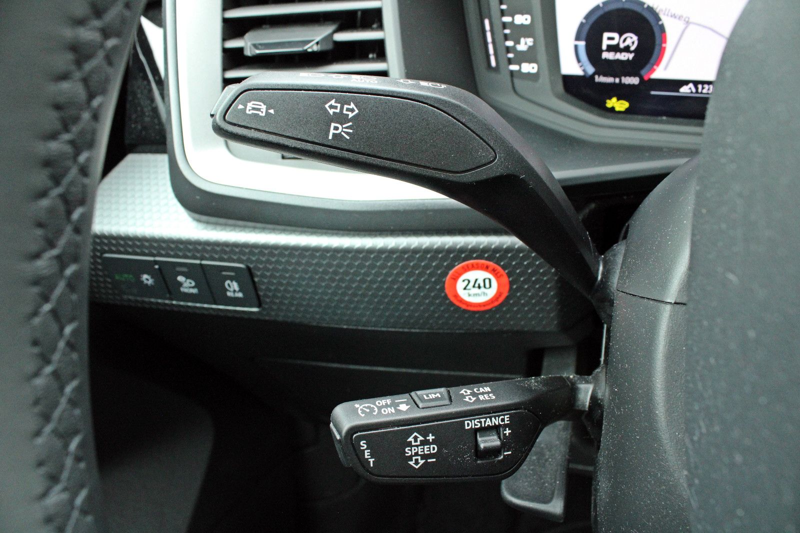 Audi A1 Sportback 25TFSI S-tronic BLACK - Samsaru's Car Outlet