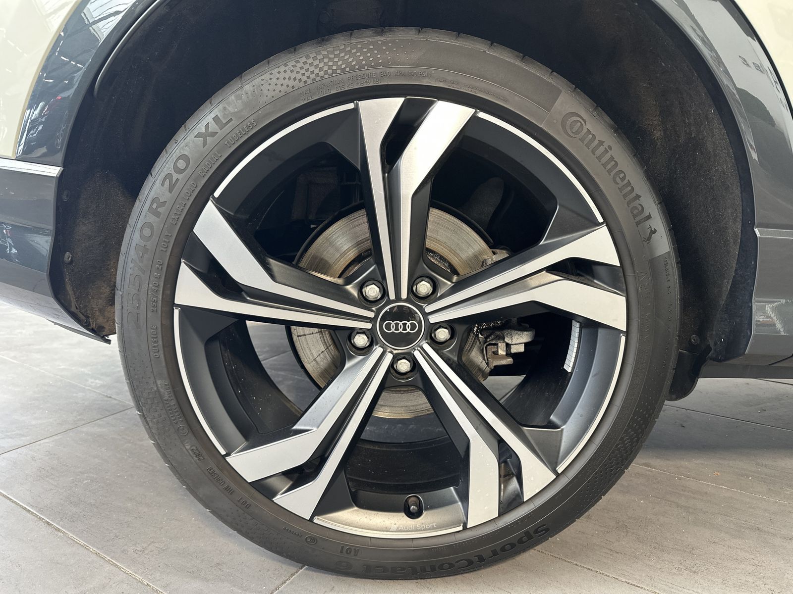 Audi Q3 SpB 40 TDI Qu S-Line Black - Samsaru's Car Outlet