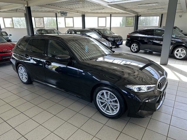 BMW 318 i M Sport AHK HUD 360° Kamera Alcantara LED