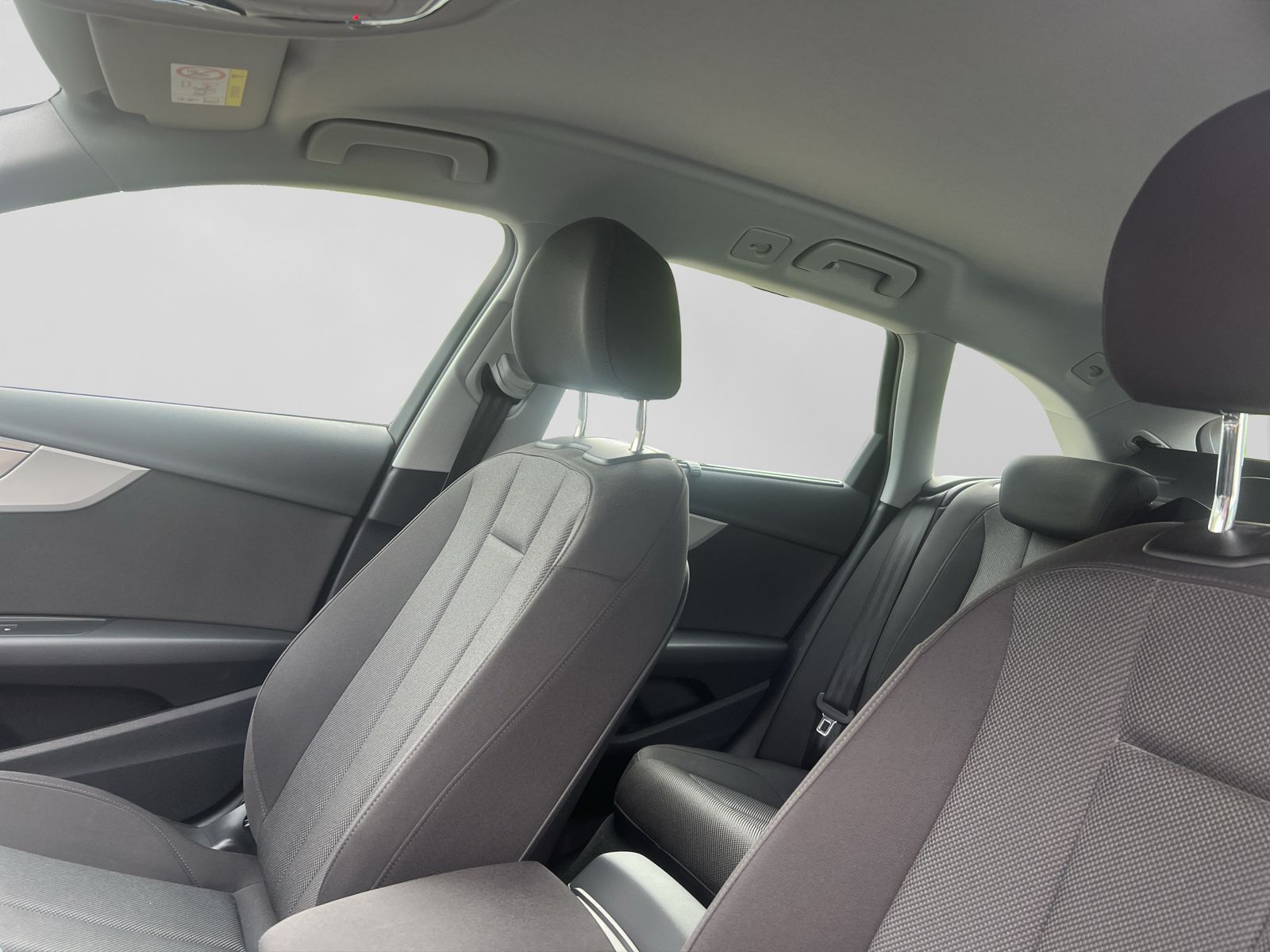 Audi A4 Avant 35 2.0 TDI - Samsaru's Car Outlet