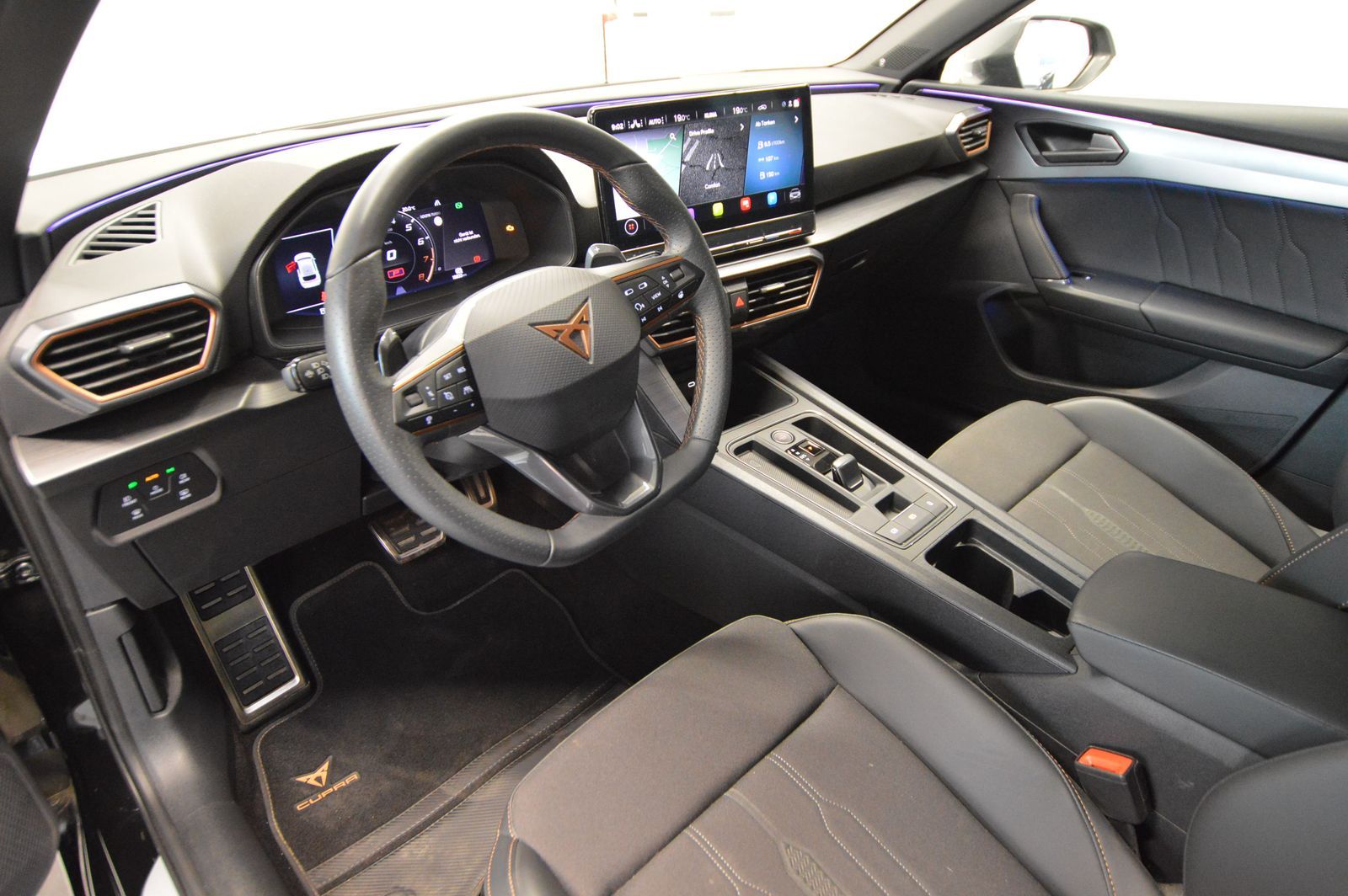 Cupra Leon 2.0 TSI VZ - Samsaru's Car Outlet