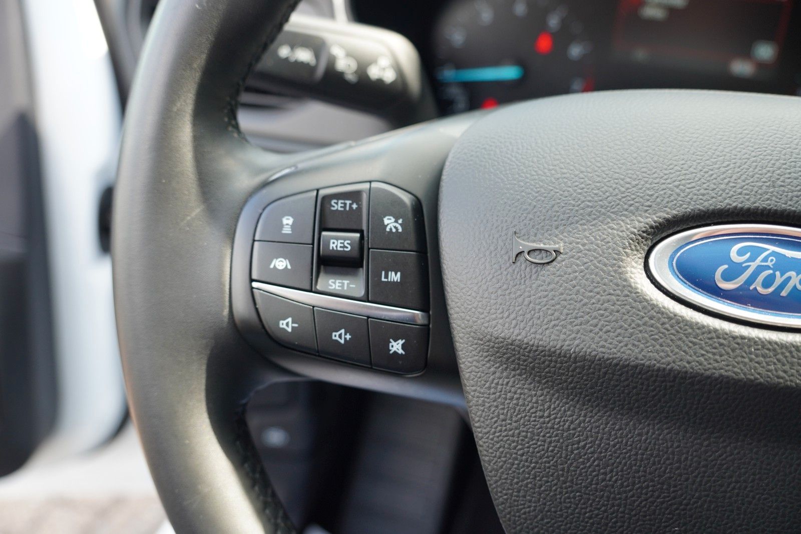 Ford Focus Active 155 PS Automatik | ACC , AHK,