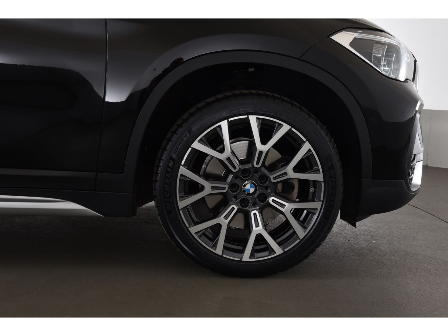BMW X1 xDrive 20i xLine - Samsaru's Car Outlet